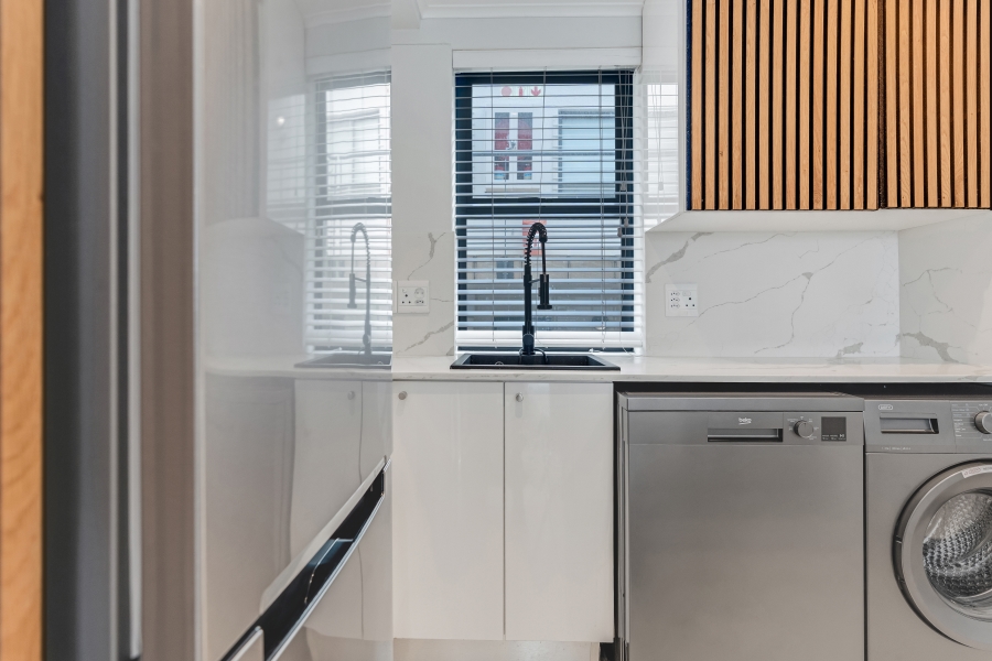 2 Bedroom Property for Sale in Sea Point Western Cape